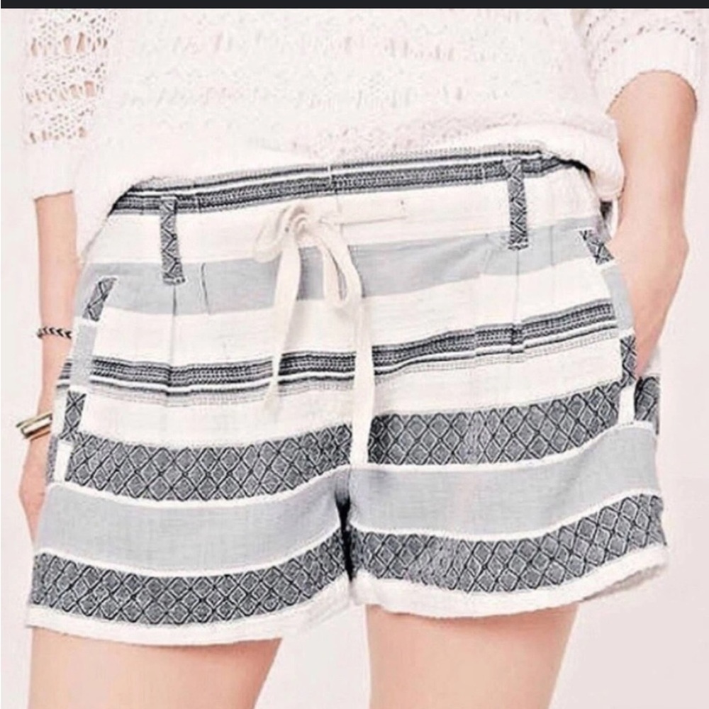 ⭐️ Lou & Grey The Loft Striped Drawstring Tie Front Summer Shorts
